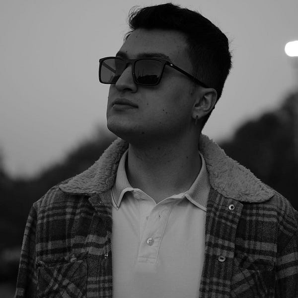 Yunus Emre Pak